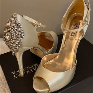 Badgley Mischka Heels. W10.